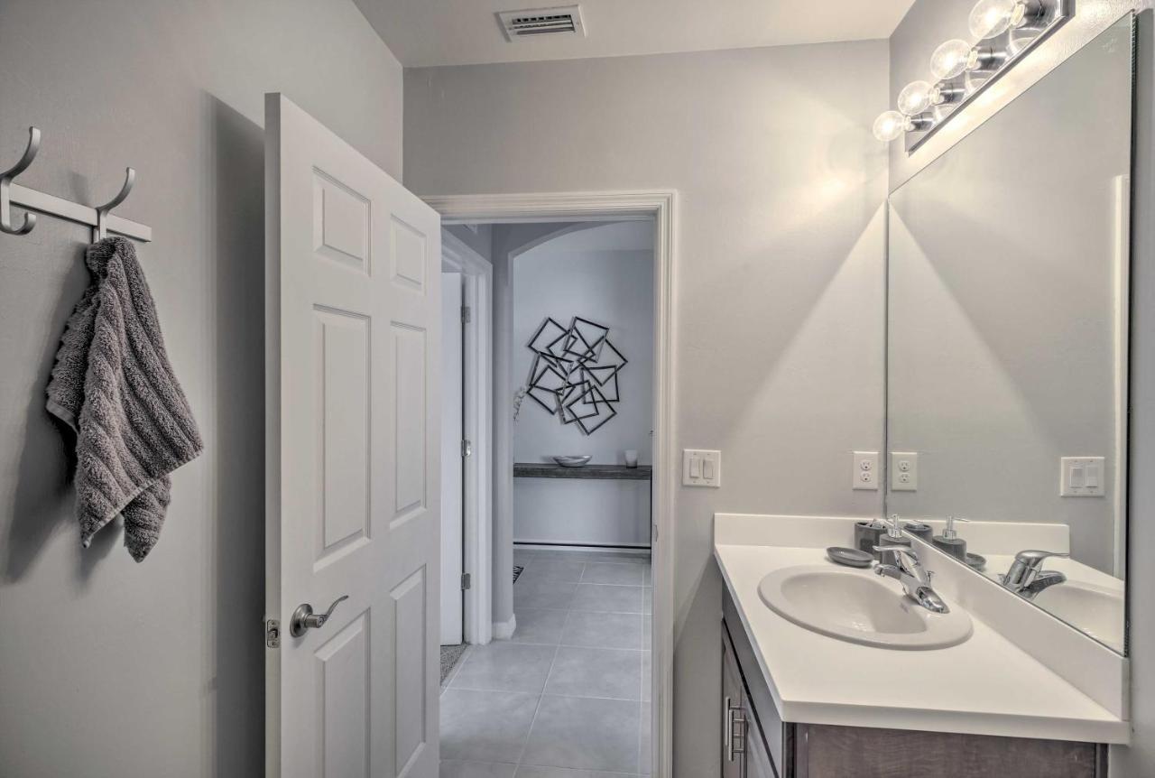 Modern Home With Heated Pool, 3 Mi To Beach Cape Coral Exterior foto